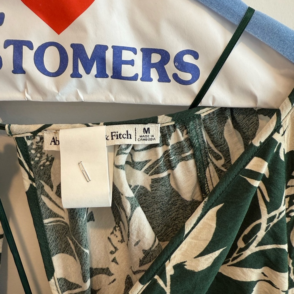 Abercrombie & Fitch Green and Cream Floral Dress - Picture 12 of 12